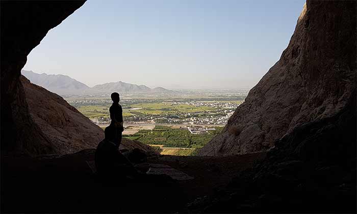 غارهای قلعه بزی