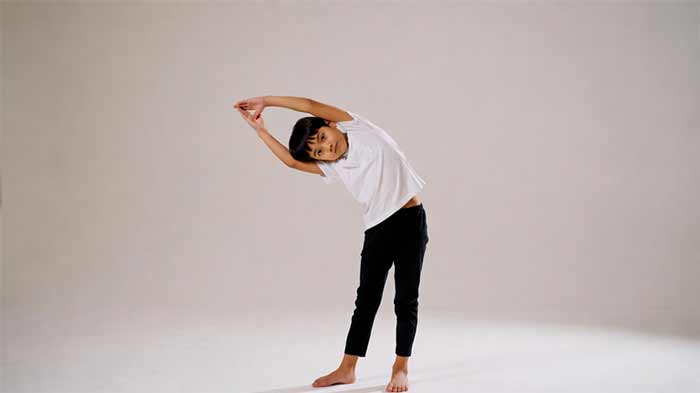 کشش پهلو در حالت ایستاده (Side Stretch)